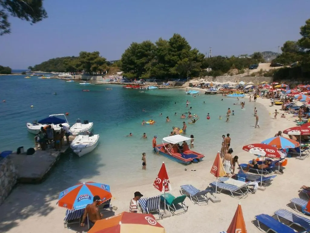 Aparthotel Vila Pasqyra Ksamil Albania
